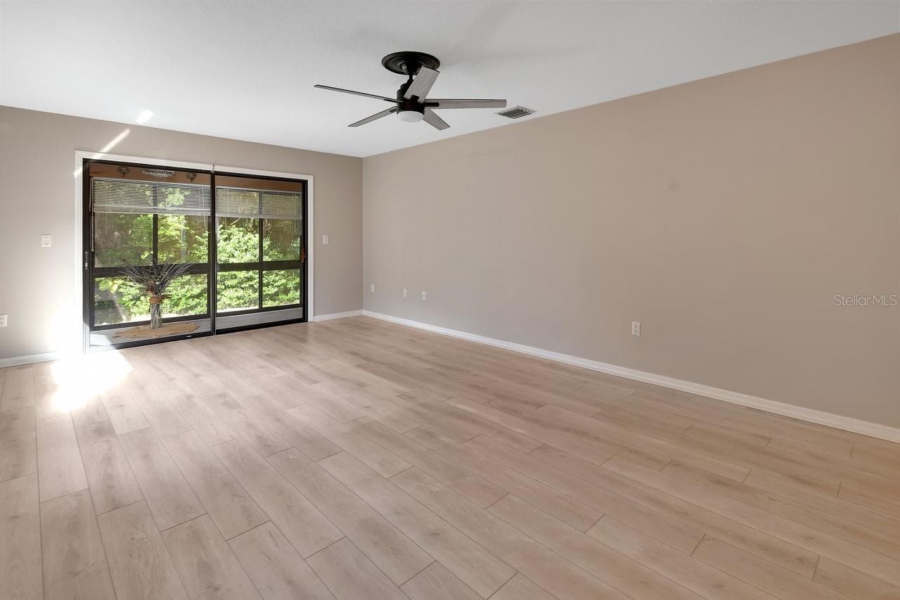 Condominium at 600 N BOUNDARY AVE #119C, DELAND, photo 11 of 36