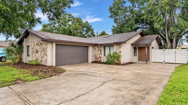 842 ROCKINGHAM RD