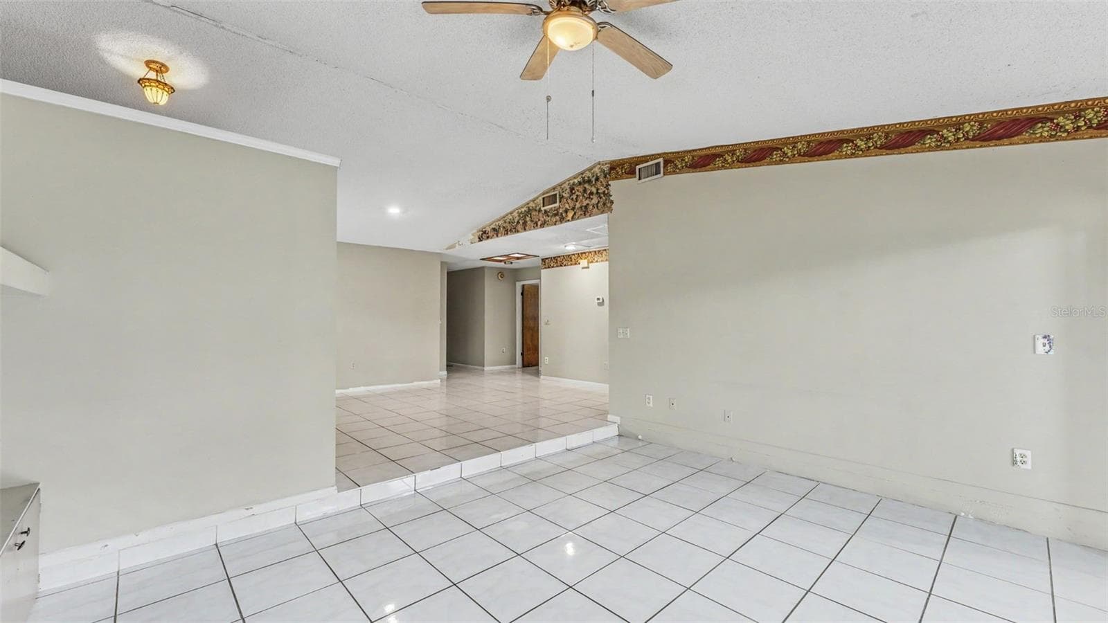 Single Family Residence at 842 ROCKINGHAM RD, LAKELAND, photo 10 of 26