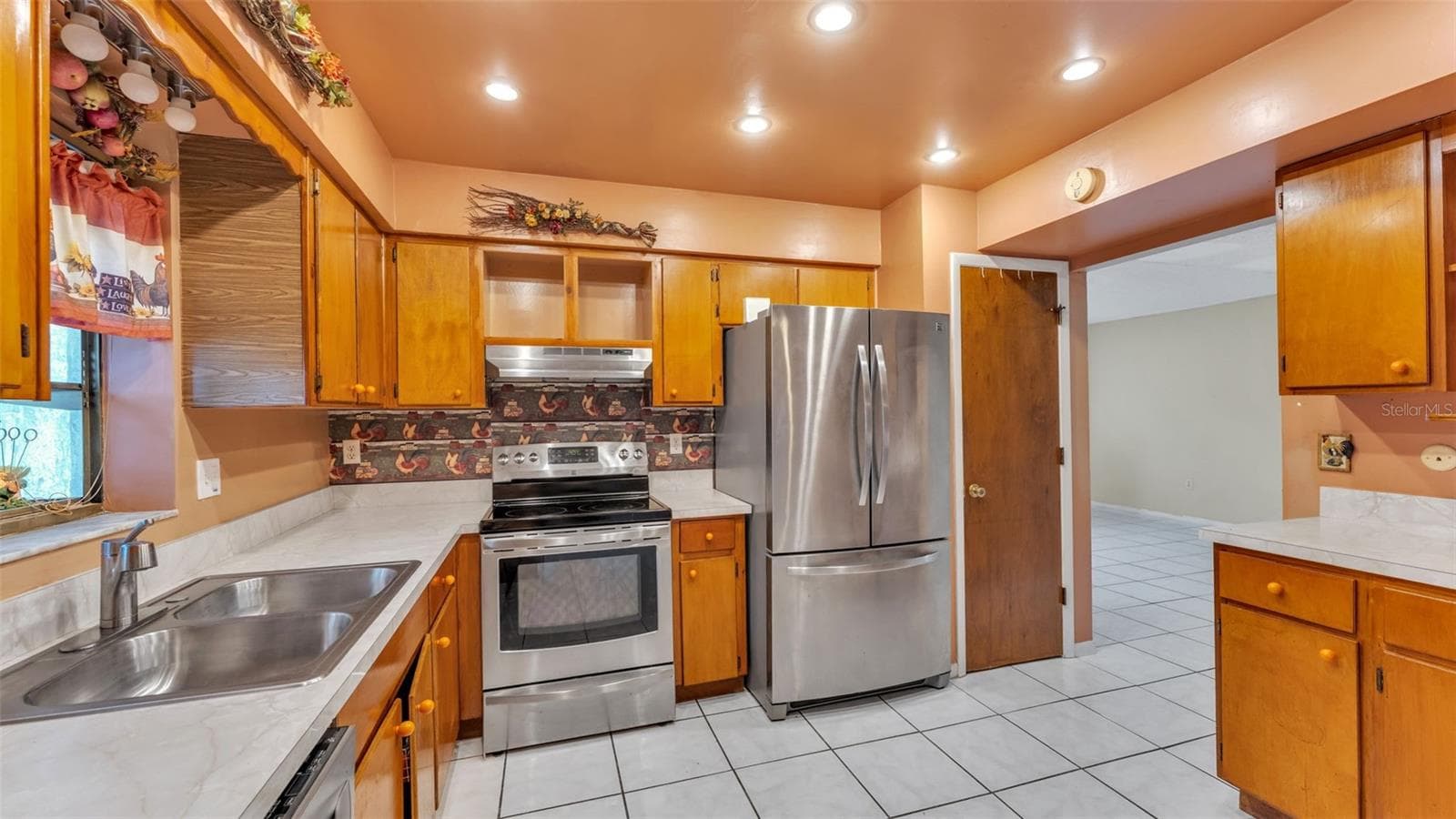 Single Family Residence at 842 ROCKINGHAM RD, LAKELAND, photo 20 of 26