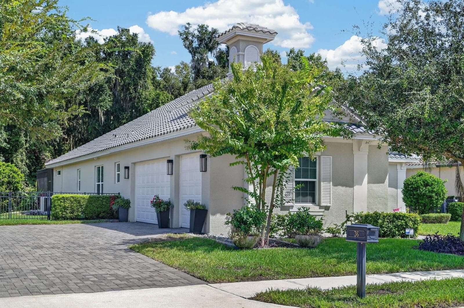 side entry garage - 36 NEW WATER OAK DR, PALM COAST