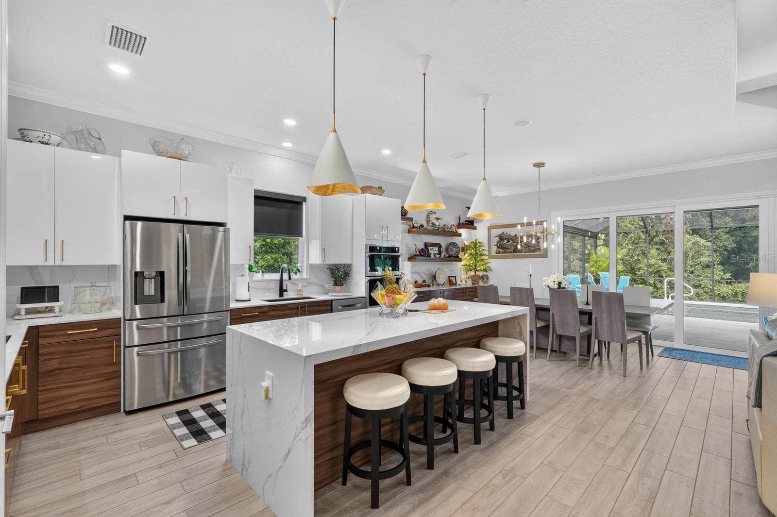 Beautiful views to backyard paradise - 36 NEW WATER OAK DR, PALM COAST