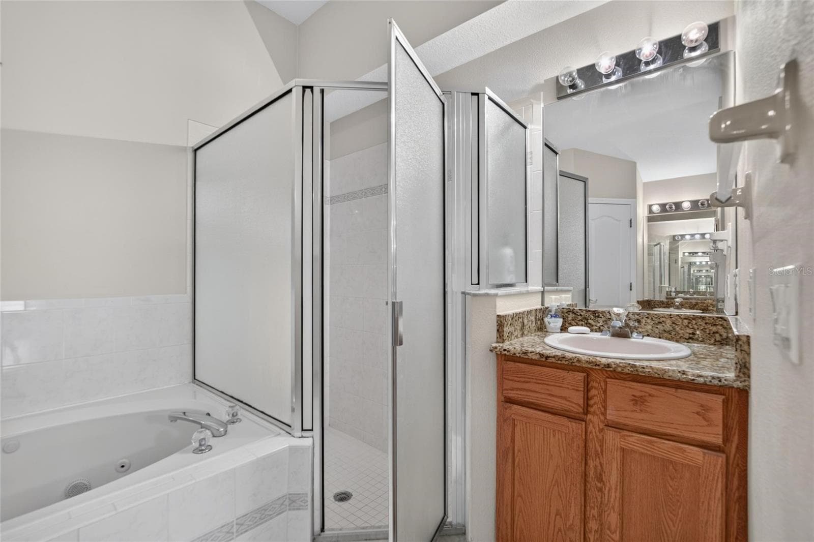 Single Family Residence at 1709 WOODWATCH WAY, BRANDON, photo 19 of 87