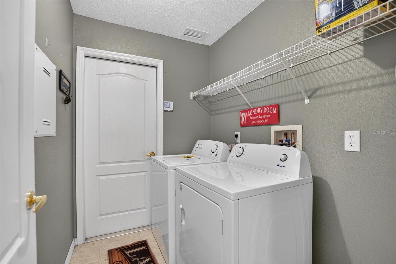 Single Family Residence at 1709 WOODWATCH WAY, BRANDON, photo 43 of 87