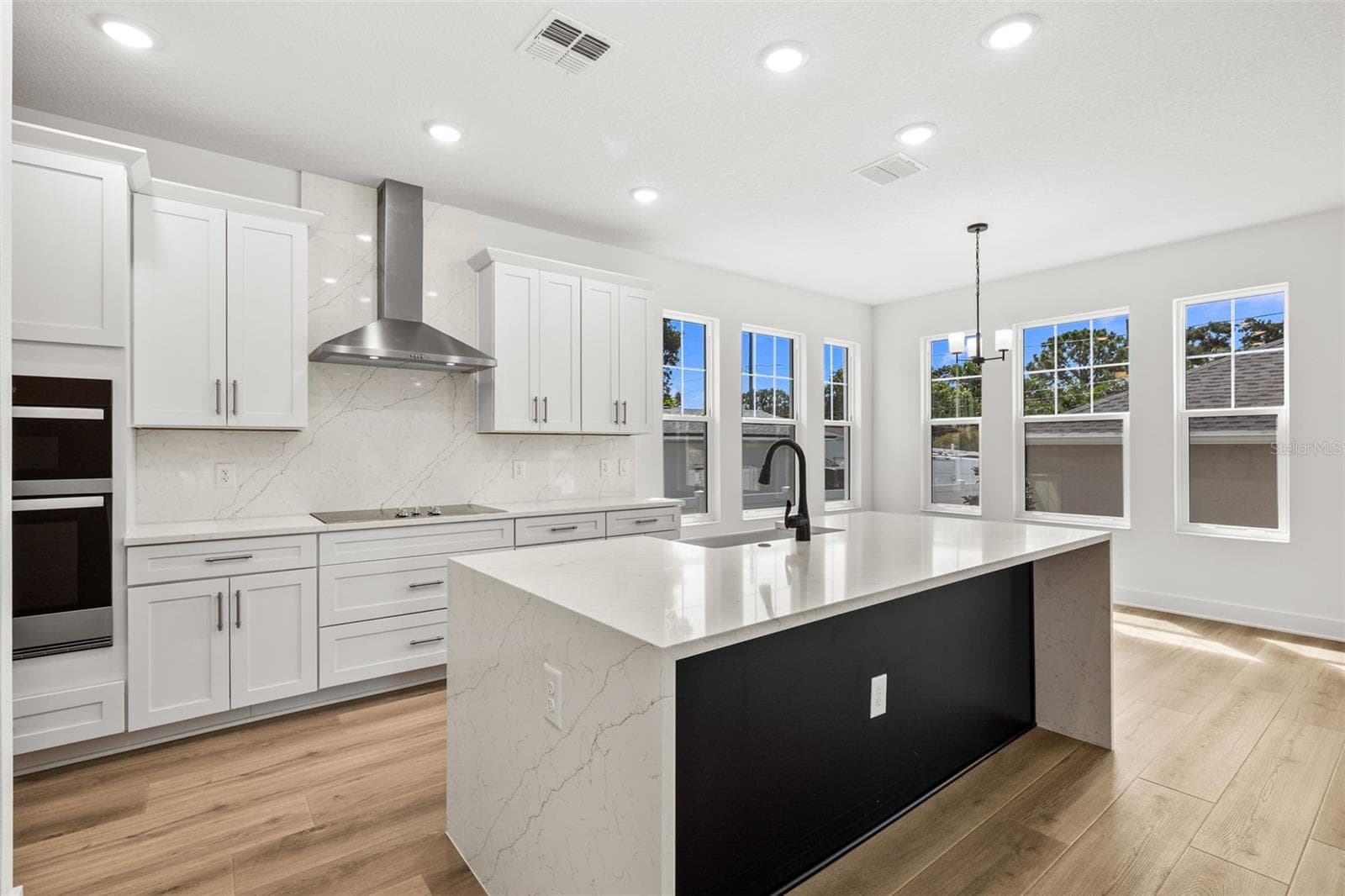 Single Family Residence at 324 37TH AVE, ST PETERSBURG, photo 3 of 42