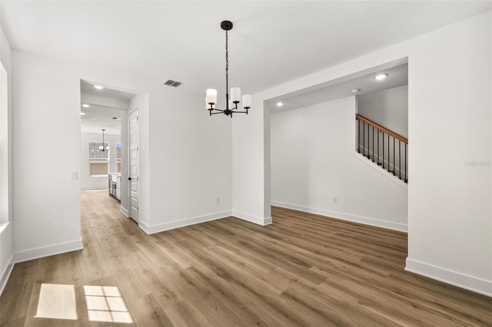 Single Family Residence at 324 37TH AVE, ST PETERSBURG, photo 15 of 42