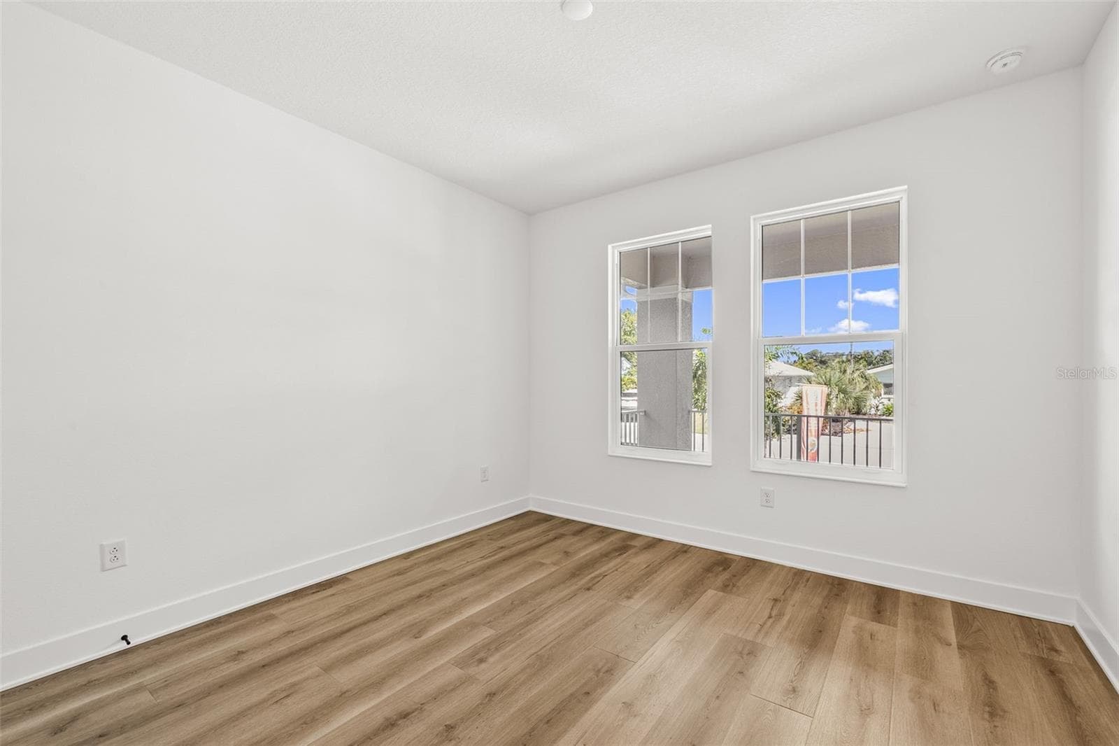 Single Family Residence at 324 37TH AVE, ST PETERSBURG, photo 18 of 42