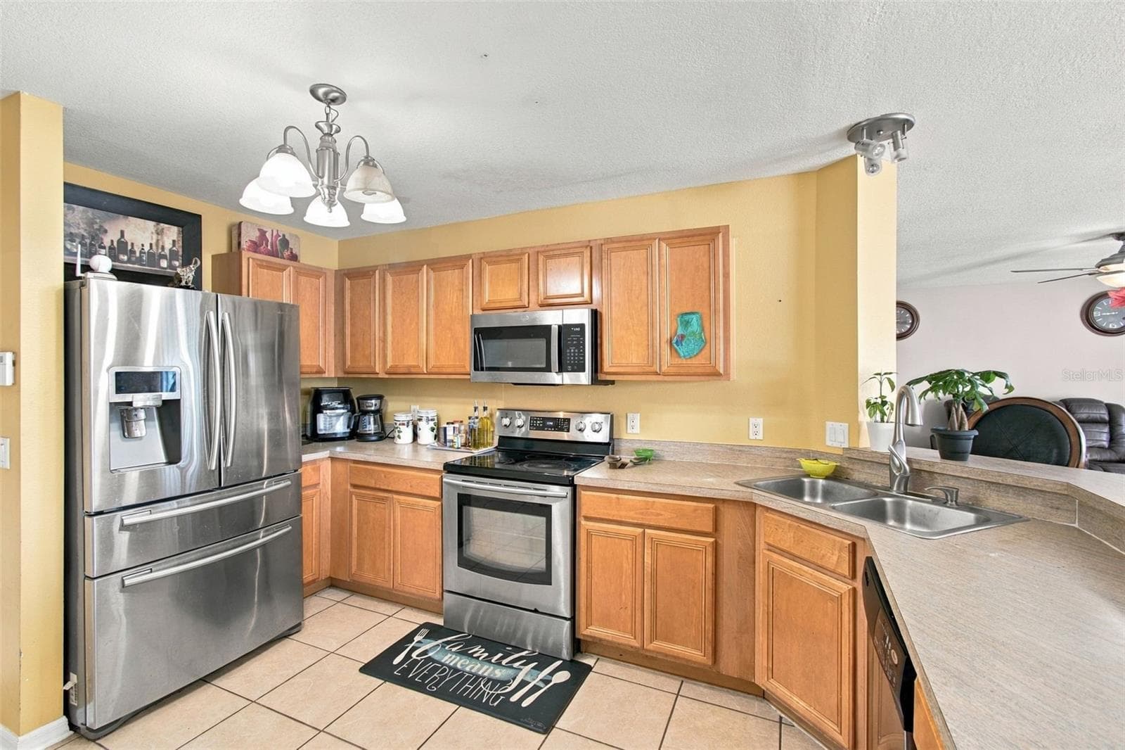 Single Family Residence at 11771 MANGO CROSS CT, SEFFNER, photo 4 of 25