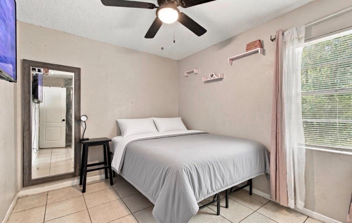 Virtually staged - 1504 E POINSETTIA AVE, TAMPA