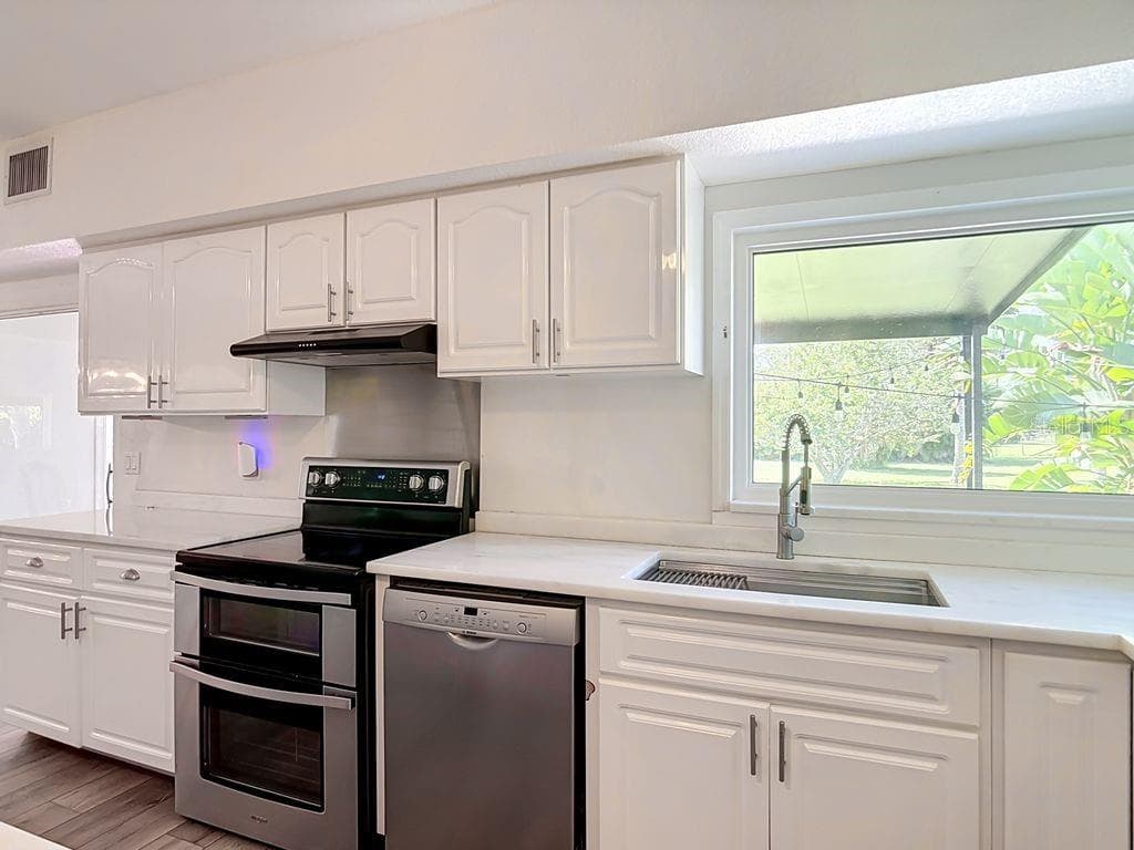 Single Family Residence at 1409 LAVILLA RD, PUNTA GORDA, photo 21 of 79