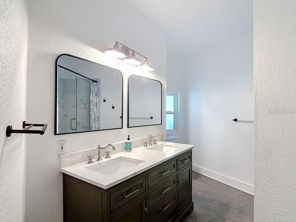 Main Bathroom - 1409 LAVILLA RD, PUNTA GORDA
