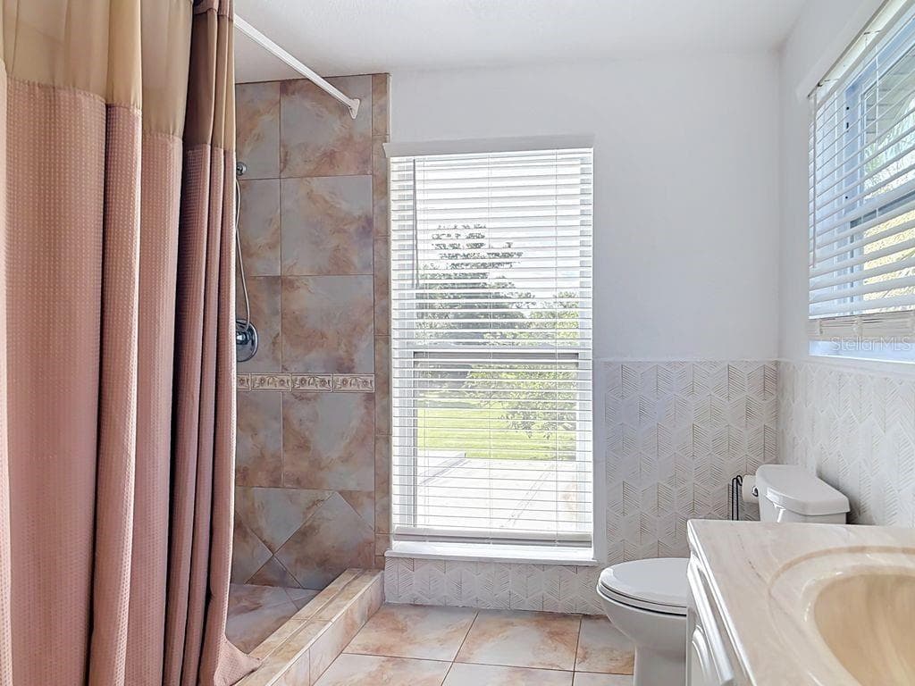 Upstairs Full Bathroom - 1409 LAVILLA RD, PUNTA GORDA