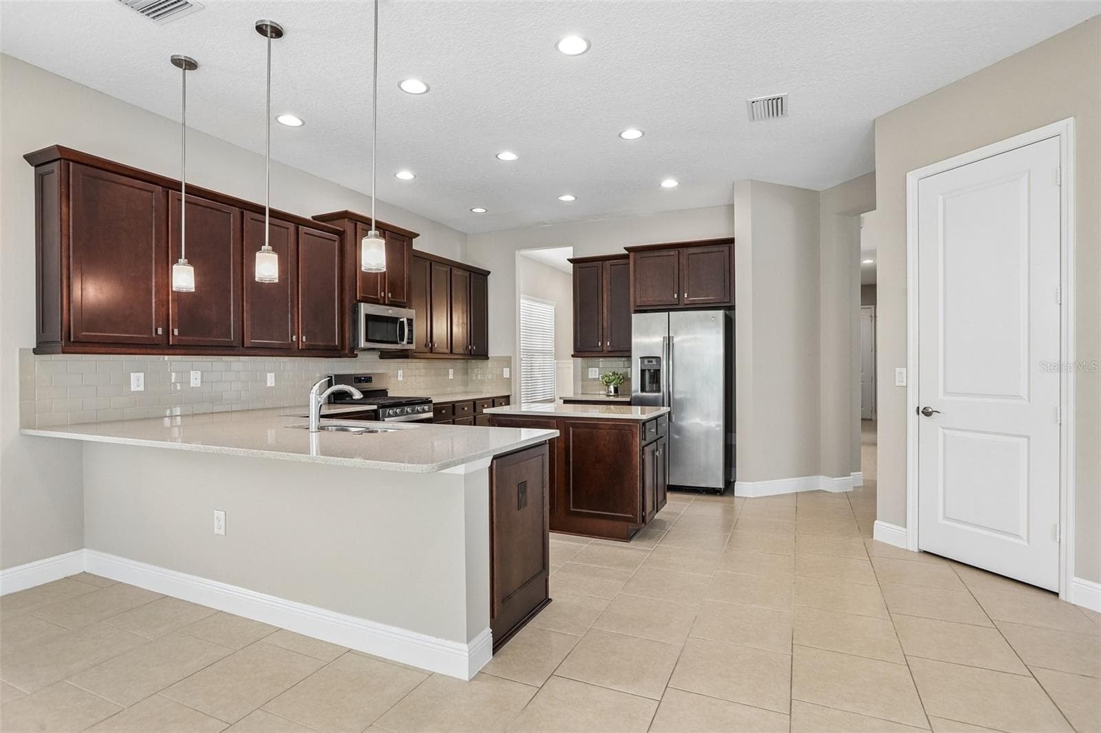 Single Family Residence at 2495 OAKWOOD PRESERVE DR, WESLEY CHAPEL, photo 16 of 65
