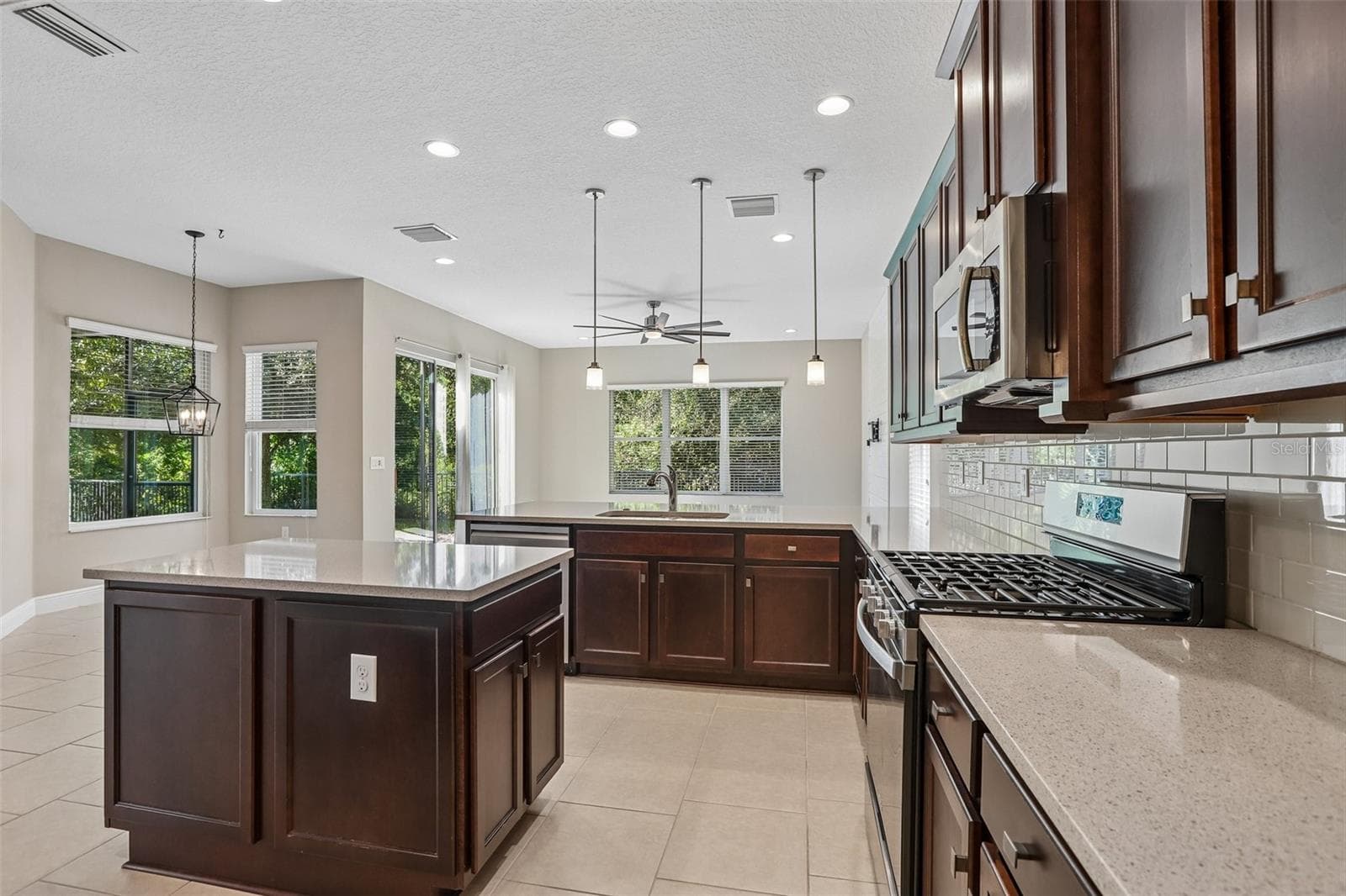 Single Family Residence at 2495 OAKWOOD PRESERVE DR, WESLEY CHAPEL, photo 18 of 65