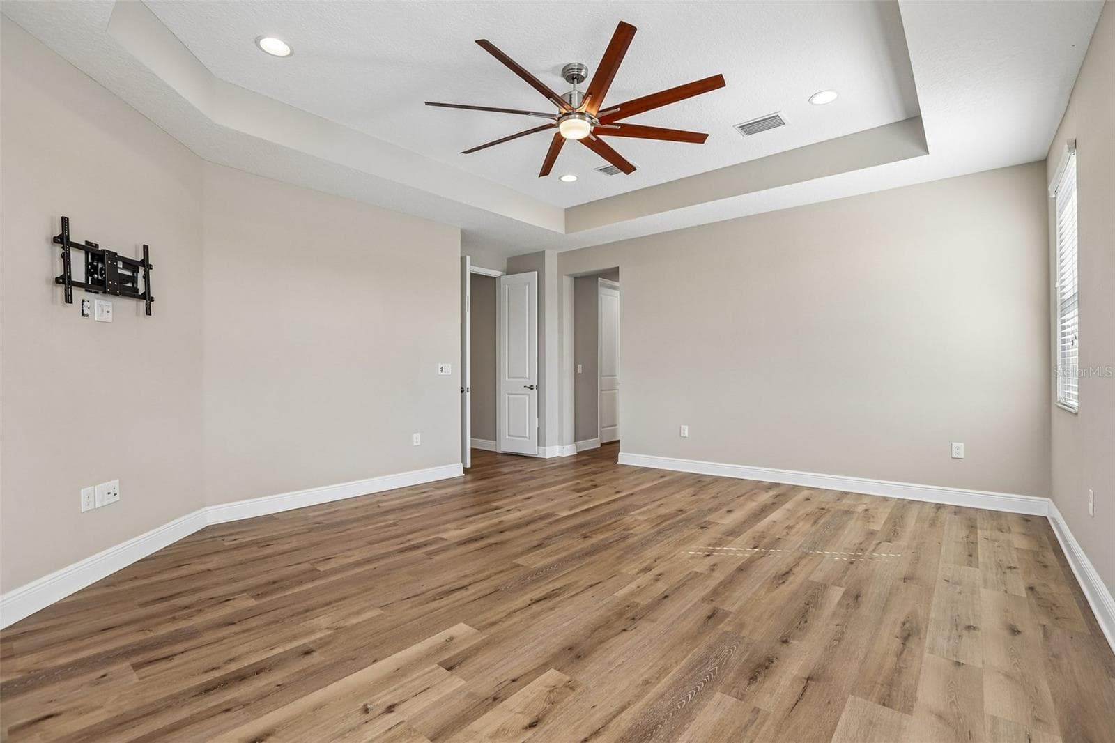 Owners' Suite - 2495 OAKWOOD PRESERVE DR, WESLEY CHAPEL