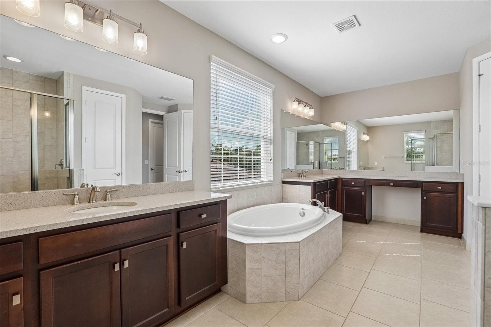 Single Family Residence at 2495 OAKWOOD PRESERVE DR, WESLEY CHAPEL, photo 28 of 65