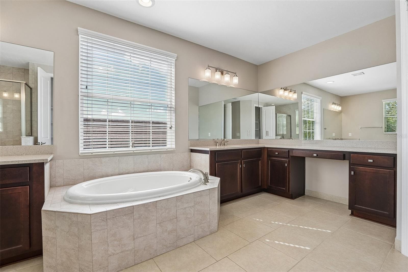 Single Family Residence at 2495 OAKWOOD PRESERVE DR, WESLEY CHAPEL, photo 29 of 65