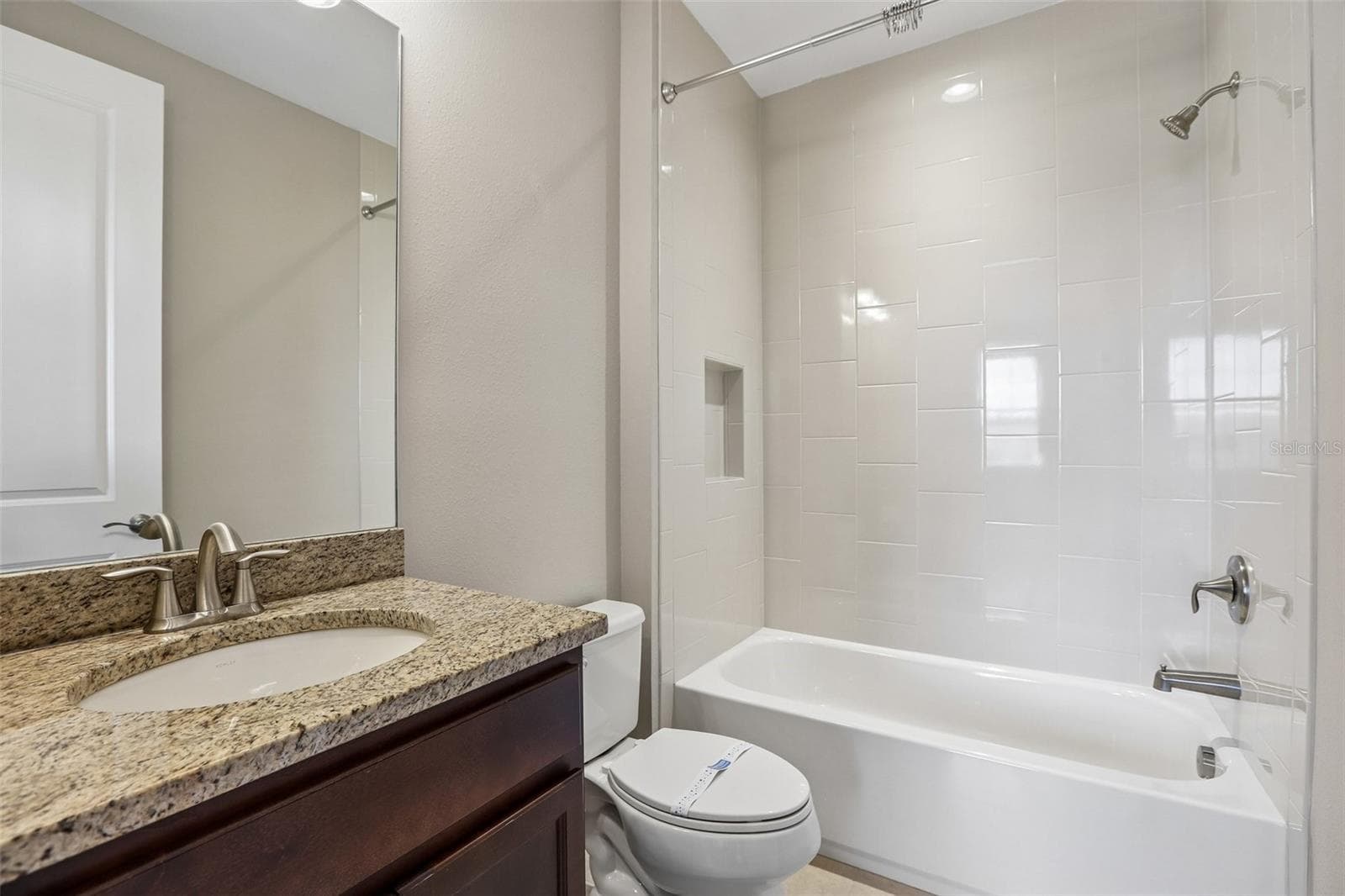 En Suite Bathroom - 2495 OAKWOOD PRESERVE DR, WESLEY CHAPEL