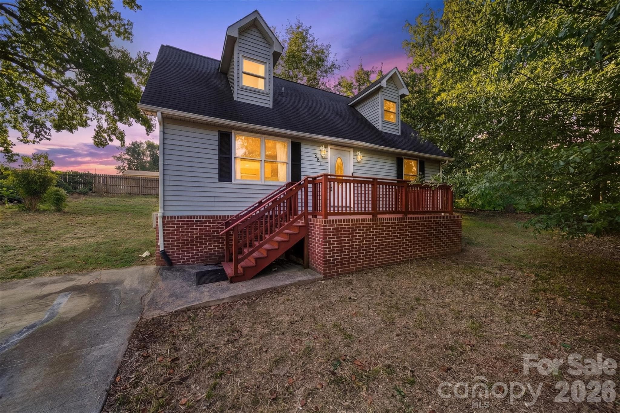 861 8th Street Place SE