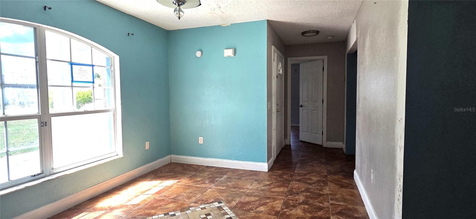 Single Family Residence at 6012 LAKE RUTH DR E, DUNDEE, photo 5 of 43