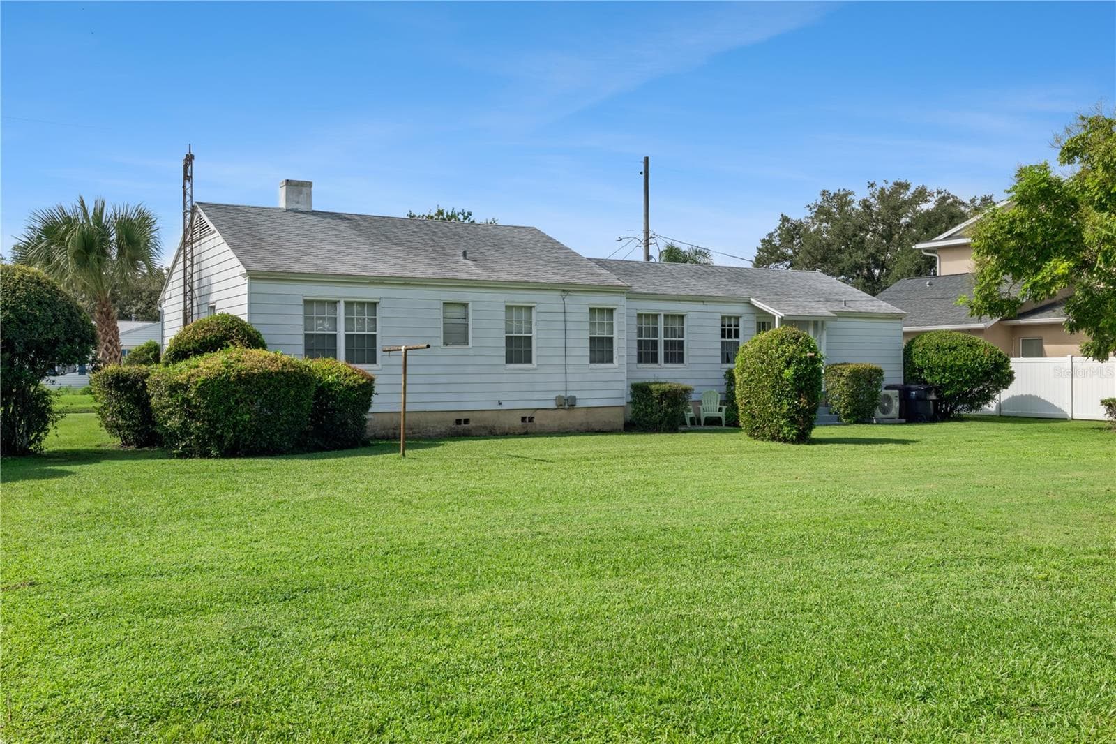 Single Family Residence at 1125 GUERNSEY ST, ORLANDO, photo 15 of 17