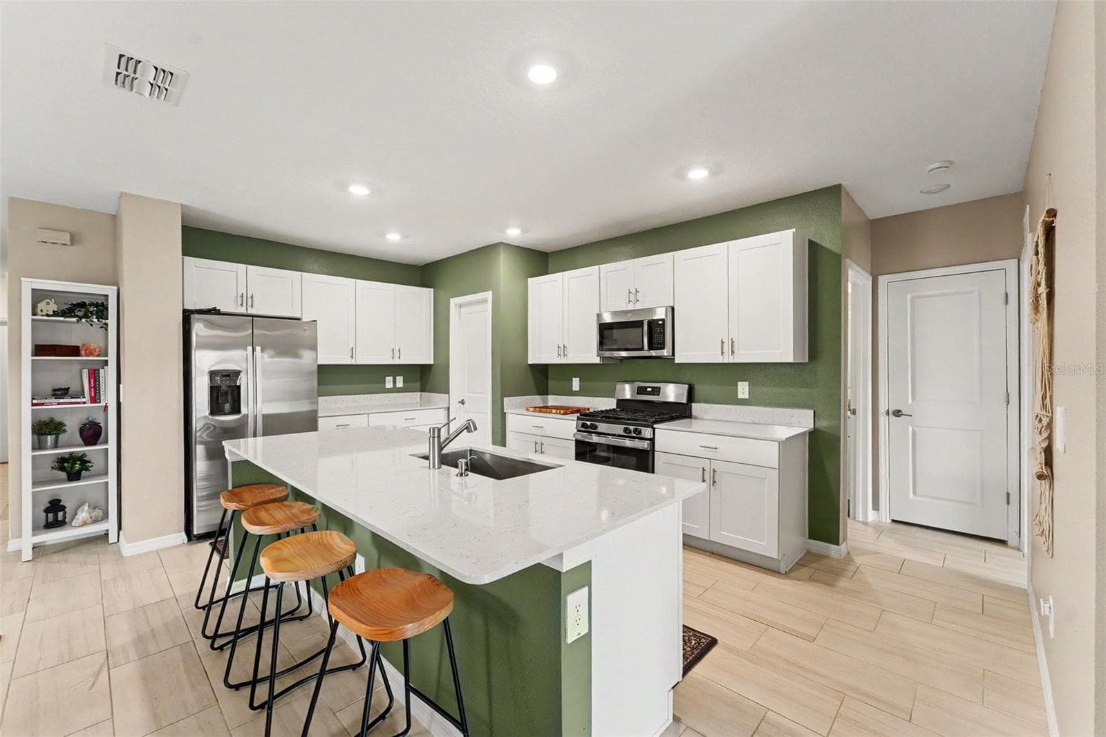 Single Family Residence at 22248 PLEASANT MORNING DR, LAND O LAKES, photo 12 of 30