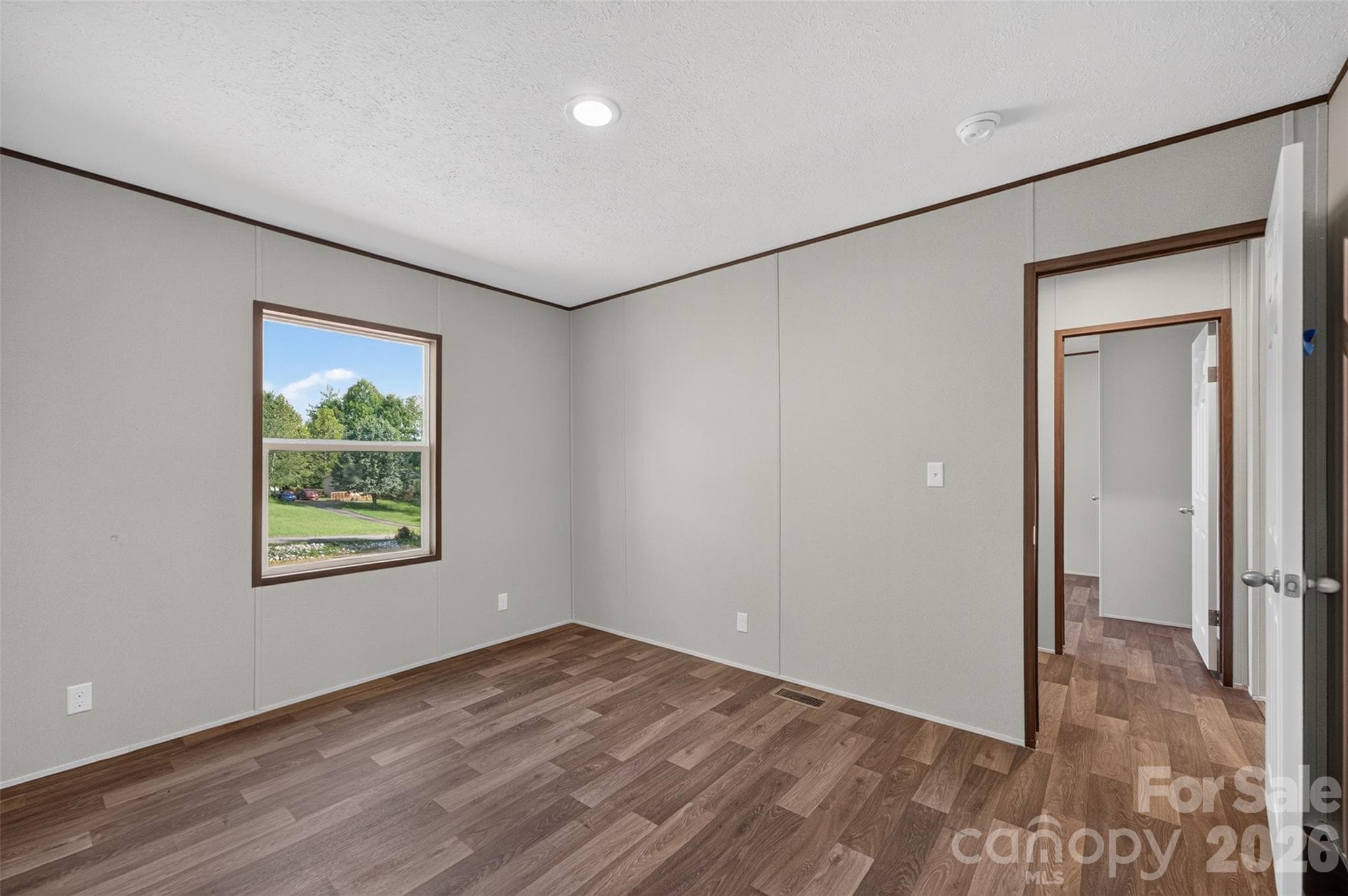 Single Family Residence at 4133 Alderbrook Court, Lenoir, photo 10 of 35