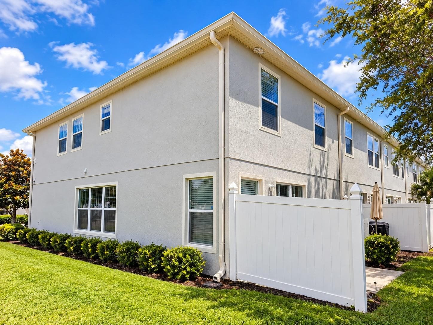 Townhouse at 2510 HASSONITE ST, KISSIMMEE, photo 3 of 25