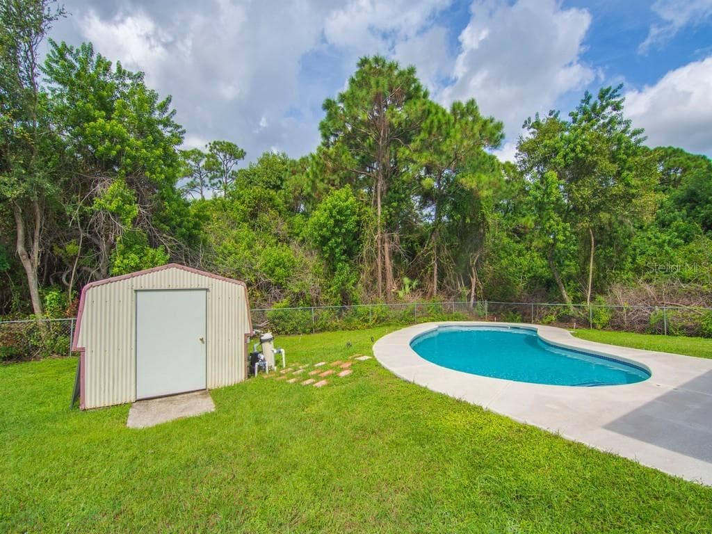 Single Family Residence at 5717 BIRCH DR, FORT PIERCE, photo 32 of 41