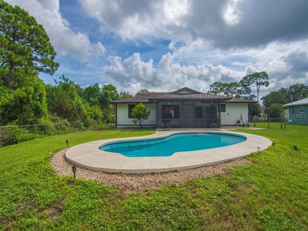 Single Family Residence at 5717 BIRCH DR, FORT PIERCE, photo 37 of 41