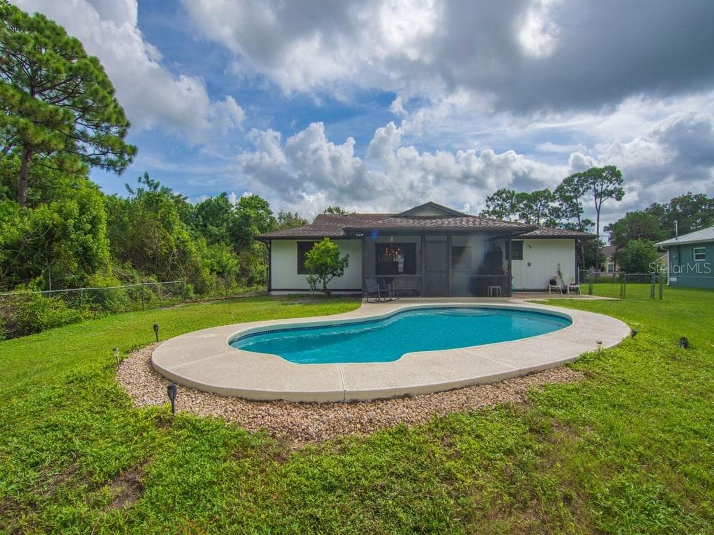 Single Family Residence at 5717 BIRCH DR, FORT PIERCE, photo 39 of 41