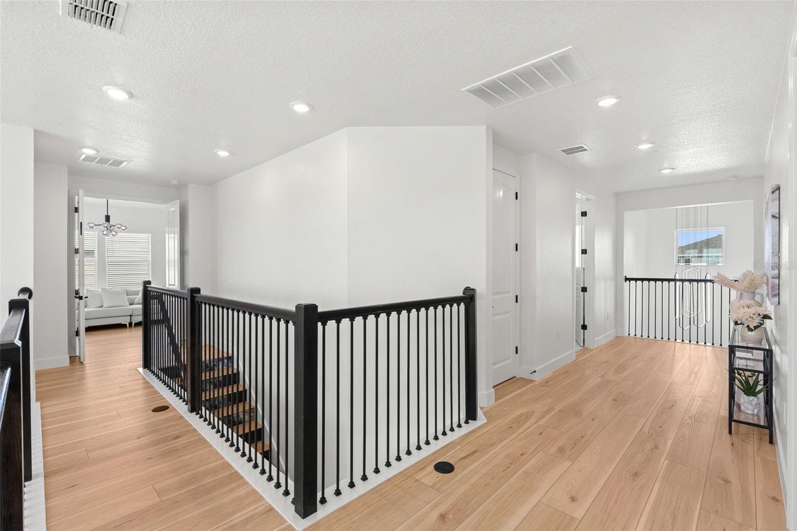 Second floor landing. - 4617 GOLDEN BIRCH AVE, CLERMONT