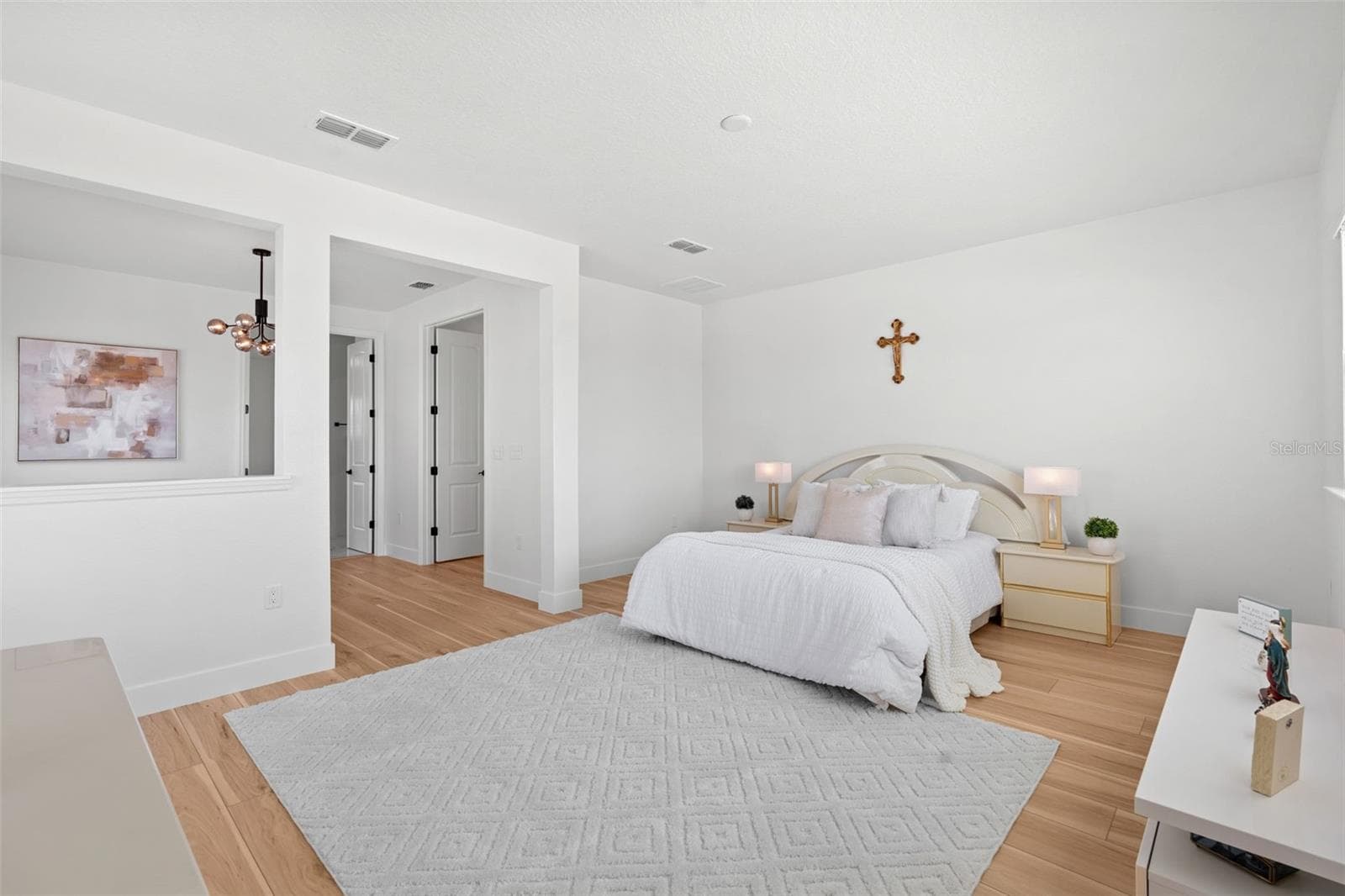Light, bright oversized primary suite. - 4617 GOLDEN BIRCH AVE, CLERMONT