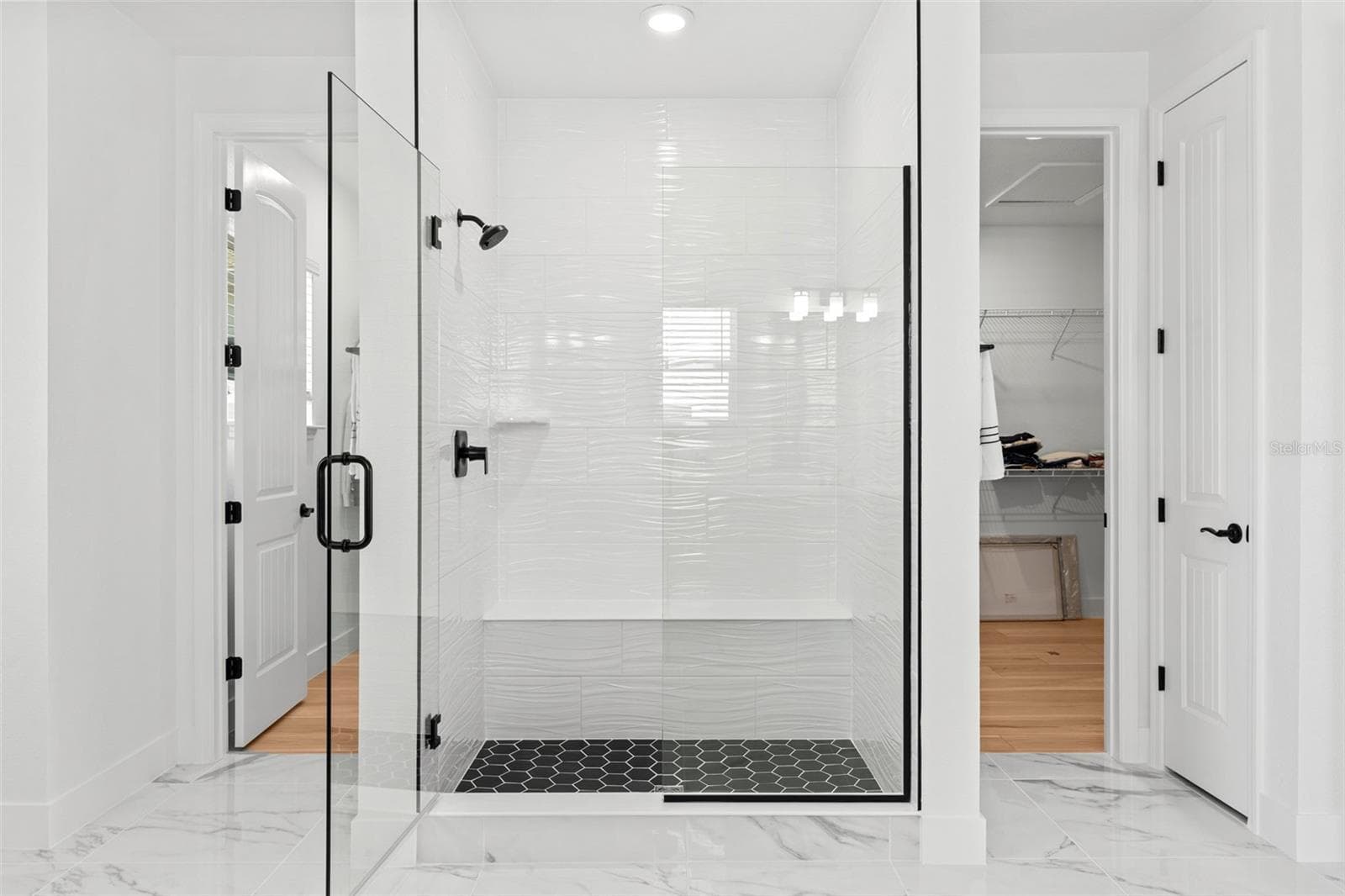 Primary en-suite bath. - 4617 GOLDEN BIRCH AVE, CLERMONT