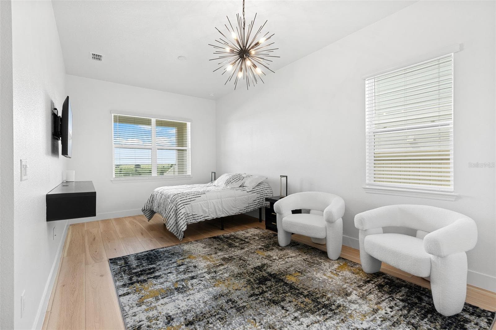 Main floor bedroom suite. - 4617 GOLDEN BIRCH AVE, CLERMONT