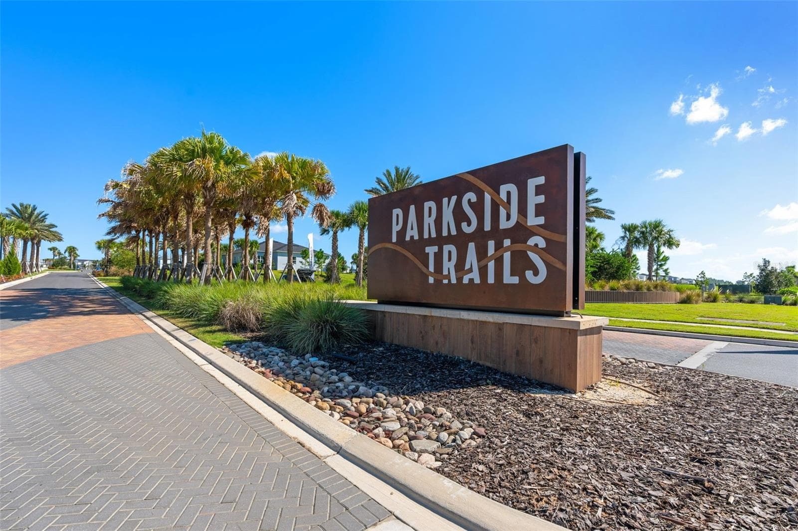 **WELCOME HOME** - 4617 GOLDEN BIRCH AVE, CLERMONT