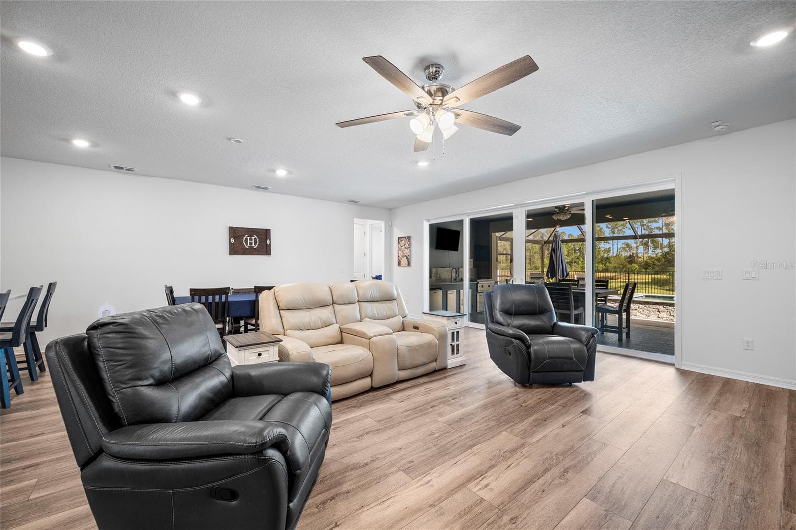 Single Family Residence at 2453 GLADE LN, GREEN COVE SPRINGS, photo 7 of 73