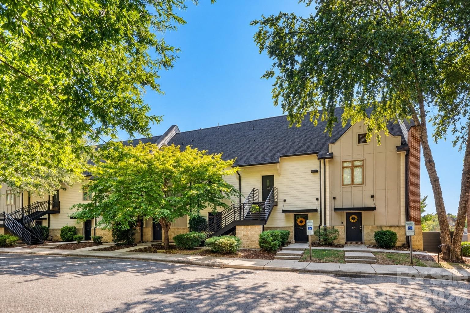 Condominium at 812 Cotton Gin Alley, Davidson, photo 3 of 41