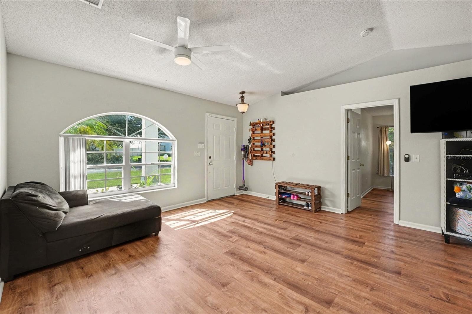 Single Family Residence at 107 MEDITERRANEAN CT, KISSIMMEE, photo 9 of 32