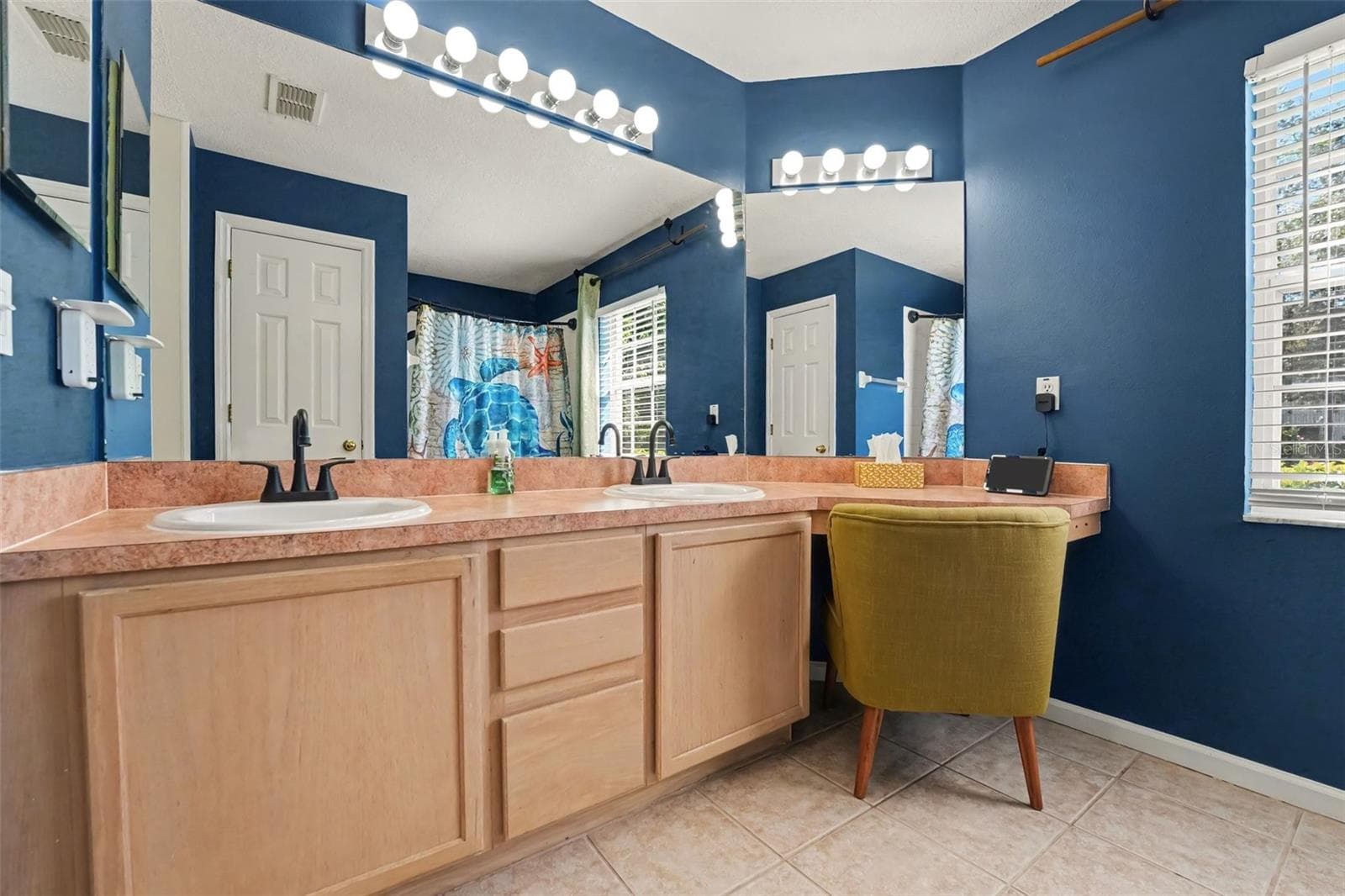 Single Family Residence at 107 MEDITERRANEAN CT, KISSIMMEE, photo 13 of 32