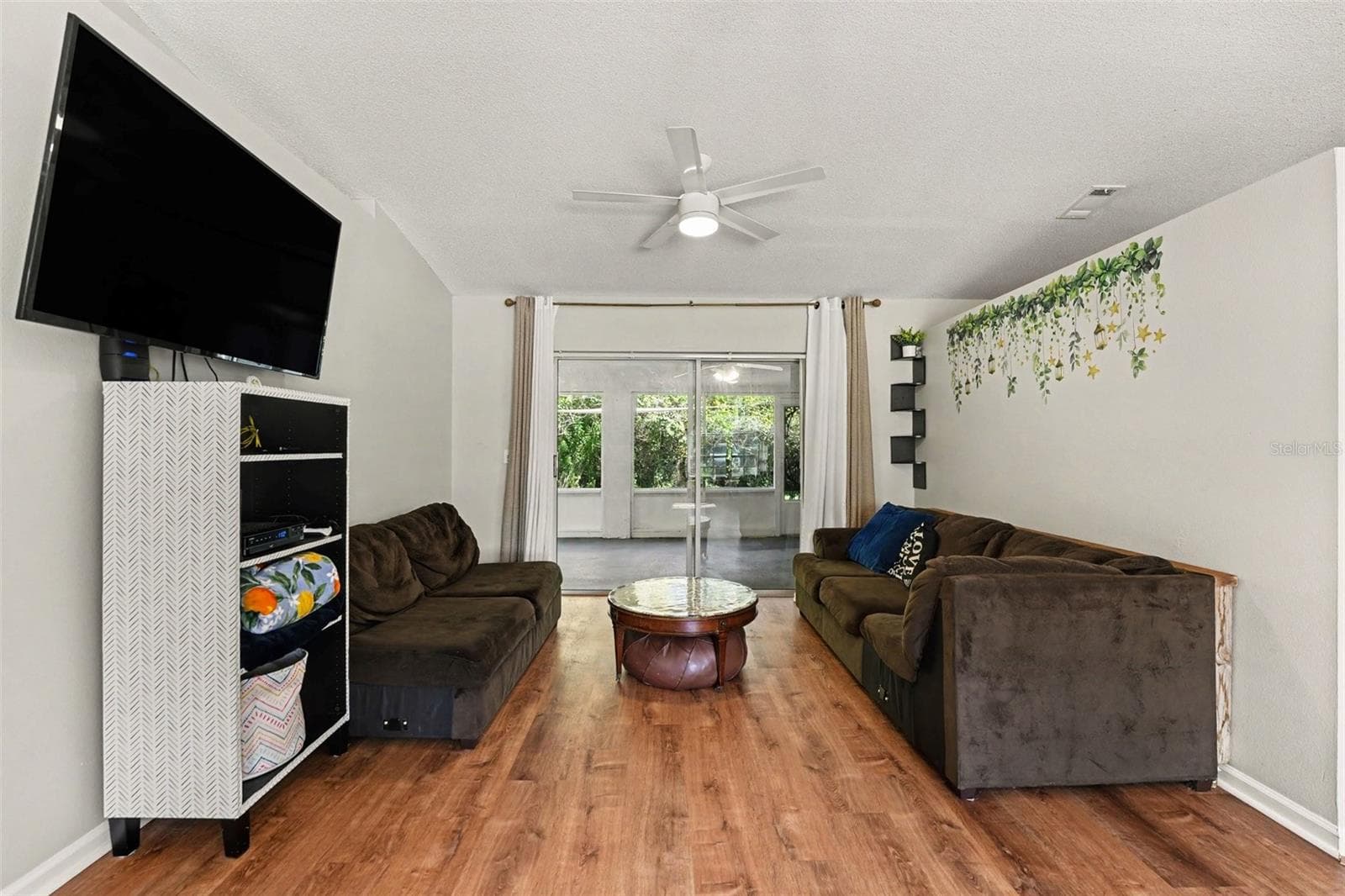 Single Family Residence at 107 MEDITERRANEAN CT, KISSIMMEE, photo 8 of 32