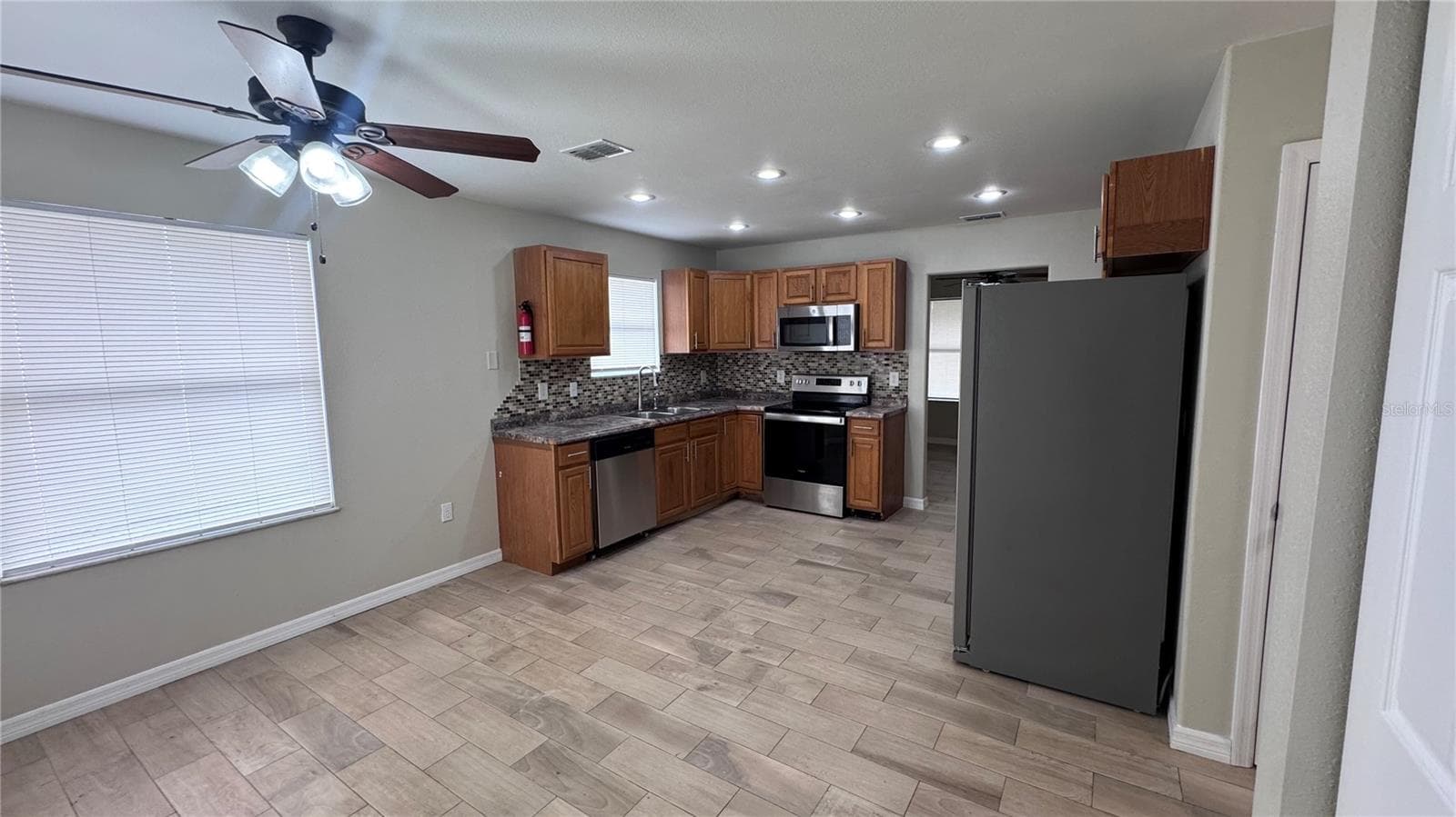 Single Family Residence at 16165 REDINGTON ST, BROOKSVILLE, photo 7 of 30