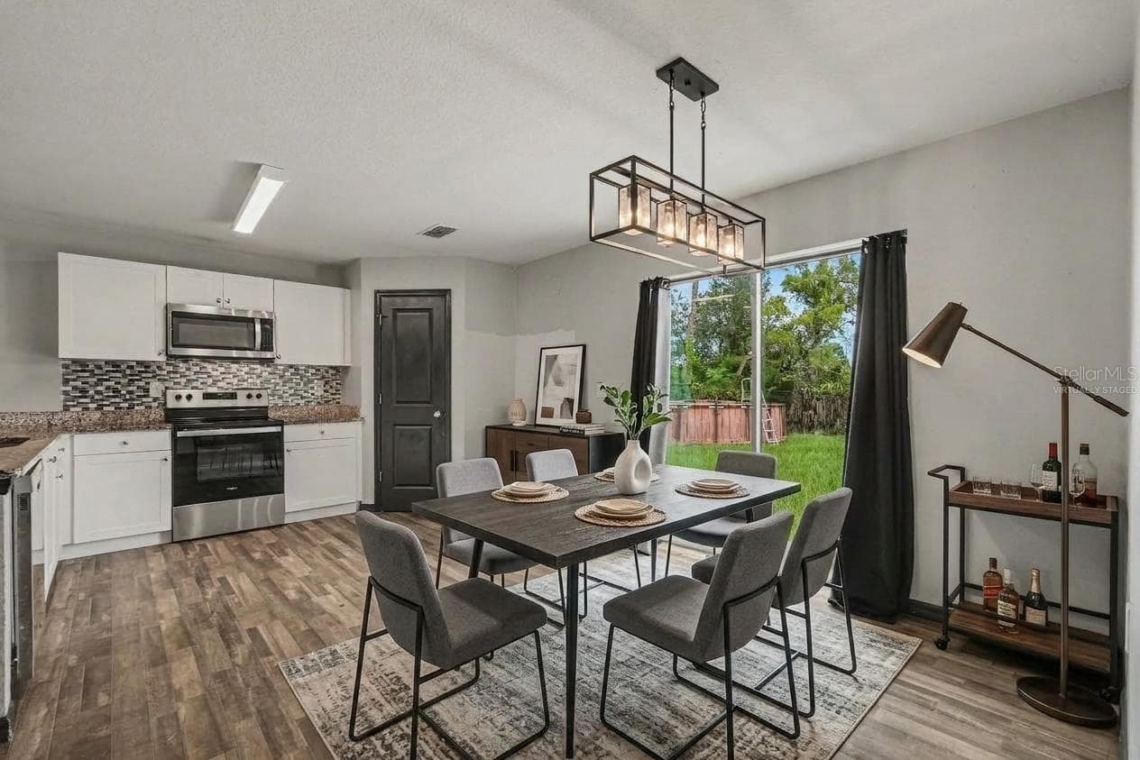 Virtually Staged - 6104 SHIPROCK AVE, SPRING HILL