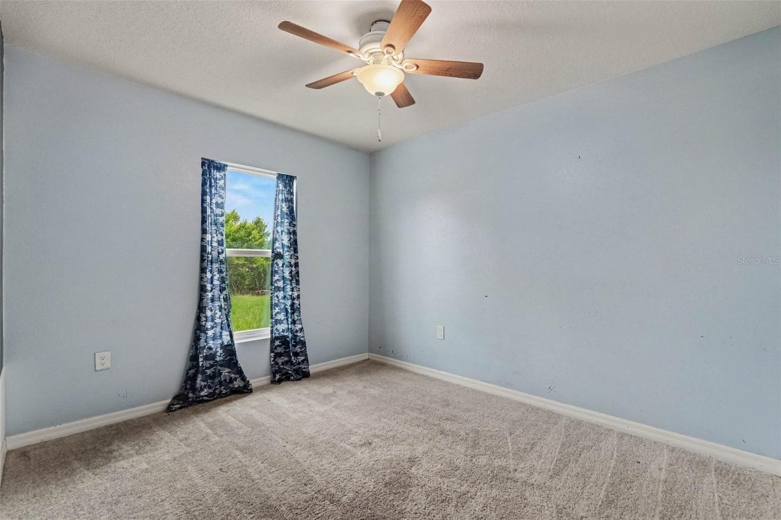 Single Family Residence at 6104 SHIPROCK AVE, SPRING HILL, photo 12 of 34