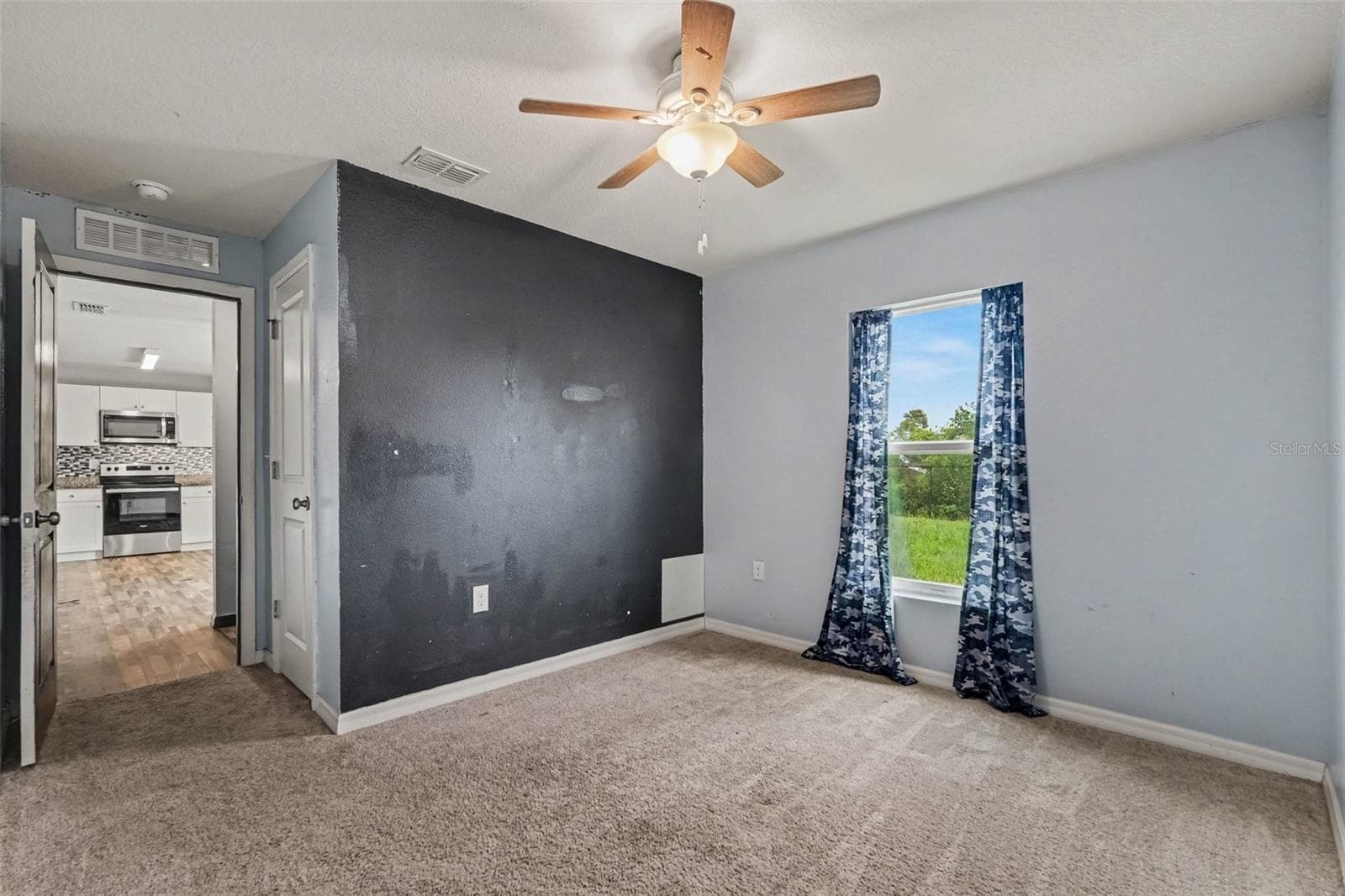 Single Family Residence at 6104 SHIPROCK AVE, SPRING HILL, photo 13 of 34