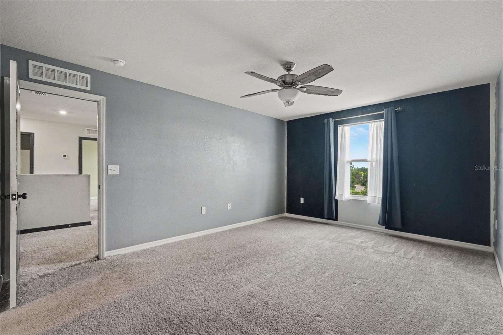 Single Family Residence at 6104 SHIPROCK AVE, SPRING HILL, photo 17 of 34