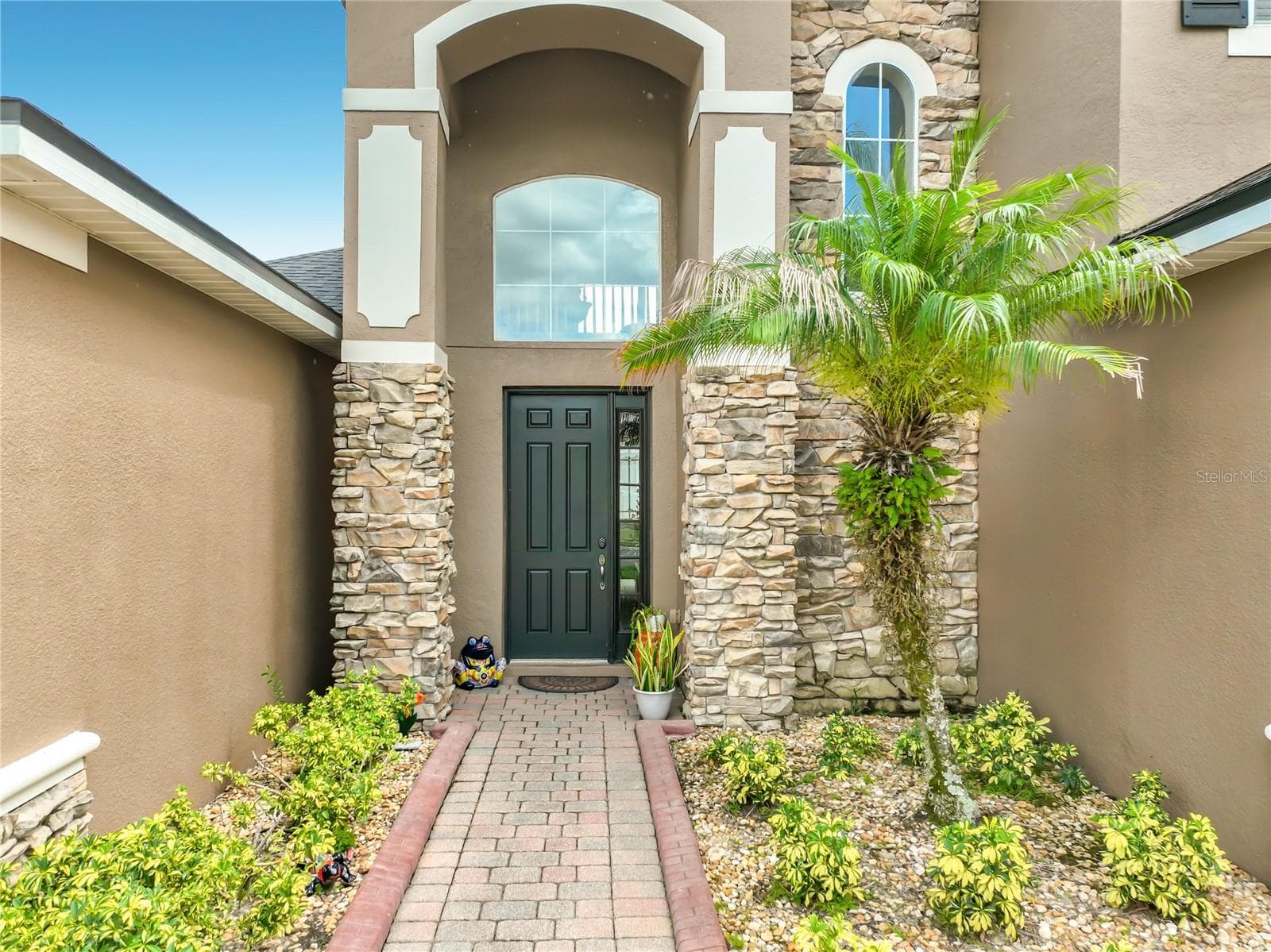 Single Family Residence at 1587 THORNAPPLE LN, SANFORD, photo 4 of 70