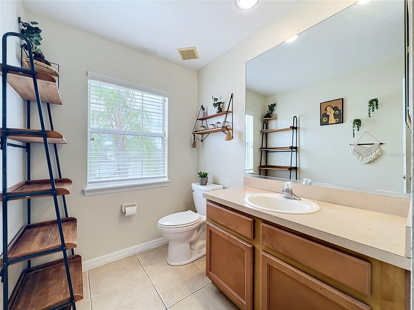 Single Family Residence at 1587 THORNAPPLE LN, SANFORD, photo 44 of 70