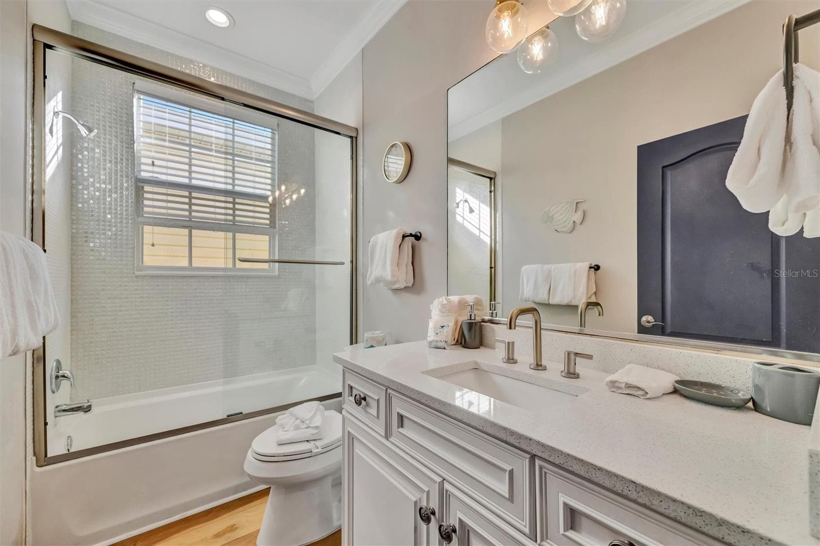 3rd bath - 303 58TH ST, HOLMES BEACH