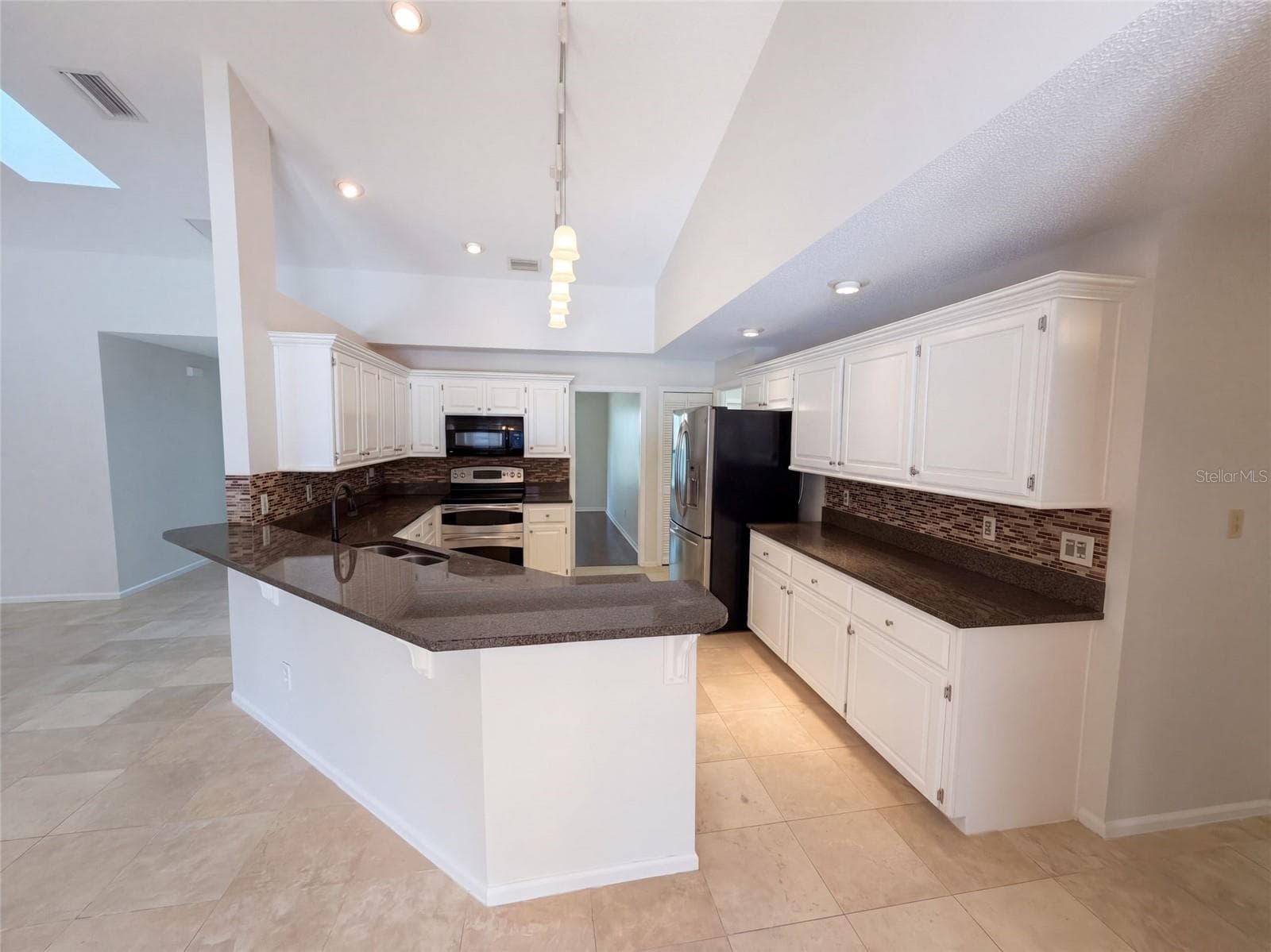 Single Family Residence at 3339 PAISLEY CIR, ORLANDO, photo 2 of 19